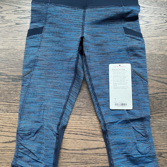 Lululemon Run For Fun Crop Inkwell 4 - Picture 3 of 7